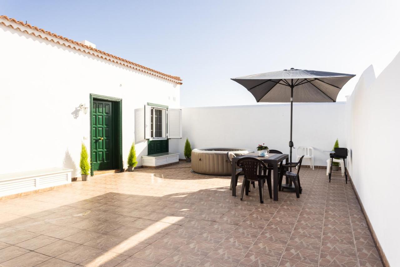 Live Playa Chica Abades Apartment Abades  Exterior photo